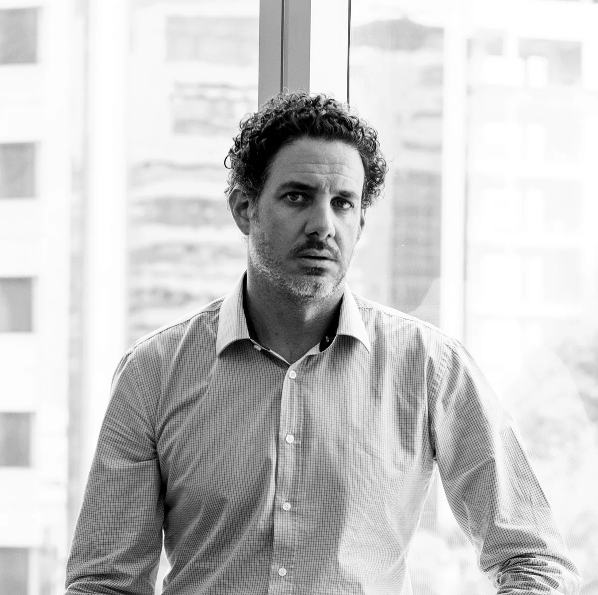 Black and white portrait of Daniel Pinheiro